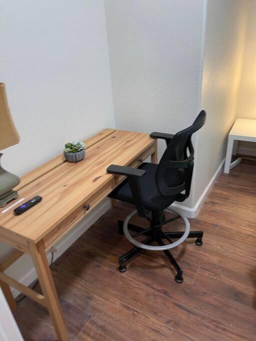 Brand New 2Br Cute Blue Led In North Fresno Apartment Luaran gambar