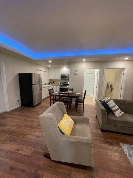 Brand New 2Br Cute Blue Led In North Fresno Apartment Luaran gambar