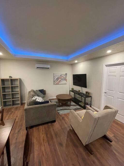 Brand New 2Br Cute Blue Led In North Fresno Apartment Luaran gambar