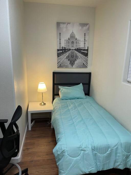 Brand New 2Br Cute Blue Led In North Fresno Apartment Luaran gambar